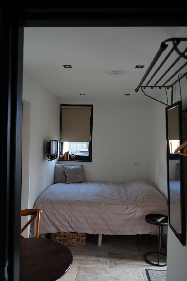 B&B Werfzicht Urk Esterno foto